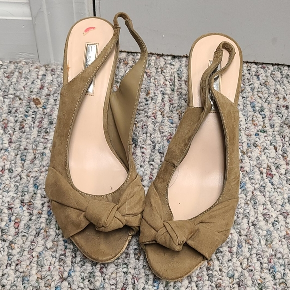 2 pairs of wedges! - Picture 3 of 4